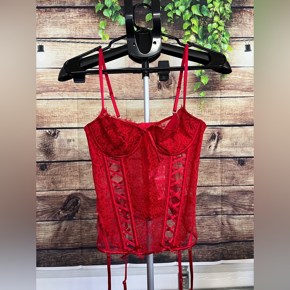 Victorias Secret Red Corset Top Size Medium NWT - Picture 3 of 11